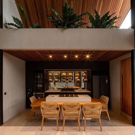 Villa Feh Bali By House Of Winds - Neo Tropical Eden Near Canggu 캐로보칸 외부 사진
