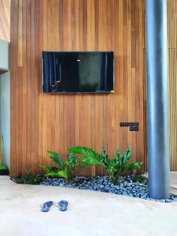 Villa Feh Bali By House Of Winds - Neo Tropical Eden Near Canggu 캐로보칸 외부 사진