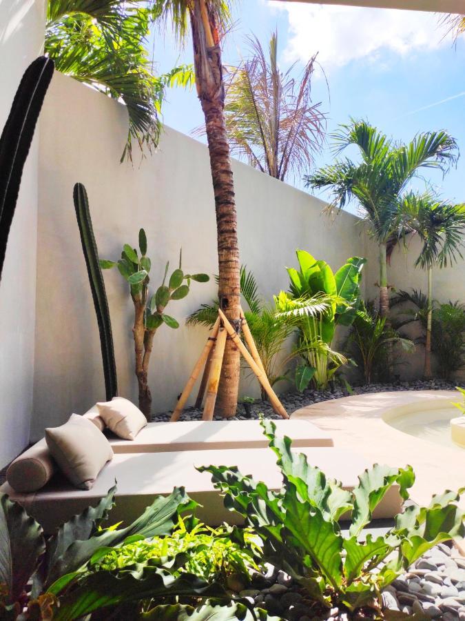 Villa Feh Bali By House Of Winds - Neo Tropical Eden Near Canggu 캐로보칸 외부 사진