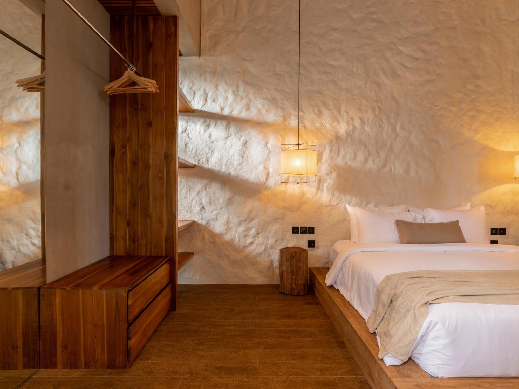 Villa Feh Bali By House Of Winds - Neo Tropical Eden Near Canggu 캐로보칸 외부 사진