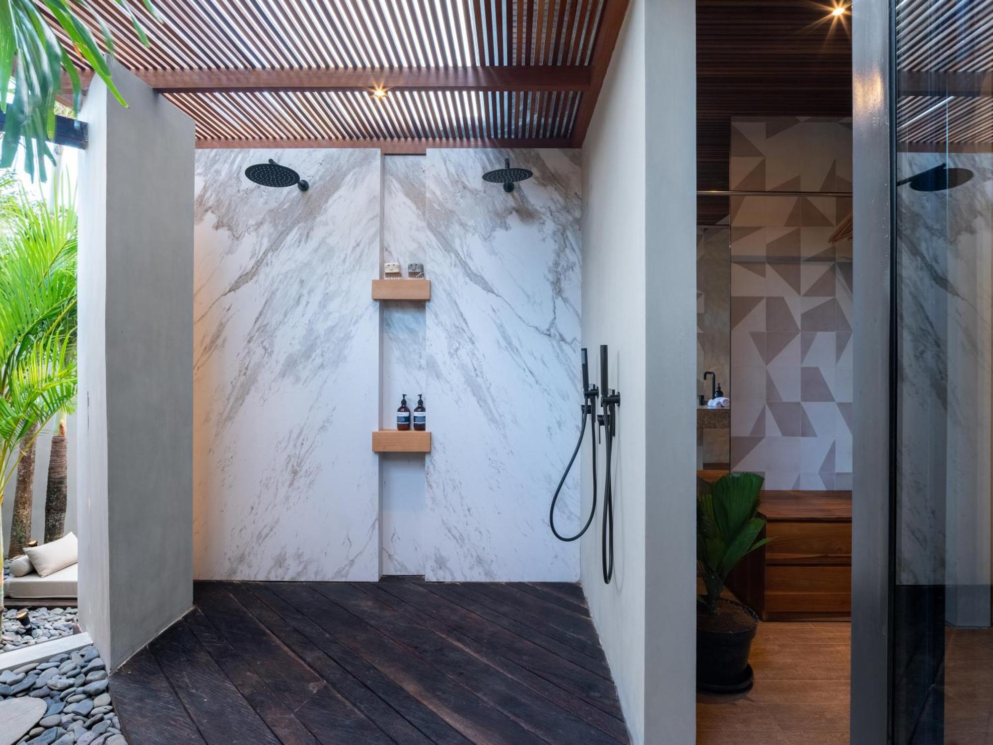 Villa Feh Bali By House Of Winds - Neo Tropical Eden Near Canggu 캐로보칸 외부 사진